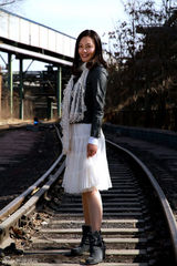 组图：于小磊变身凡间仙子拍靓丽写真