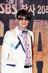 幻灯：SBS新剧《GIANT》发布会 李凡秀朴珍熙助阵