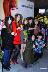 组图：西田惠里奈新专辑庆功 众多好友到场祝贺