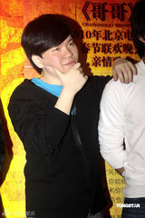 幻灯图：李玉刚新七小福加盟常石磊《哥哥》群星版