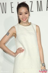 组图：侯佩岑享受二人世界 计划两年后生马宝宝