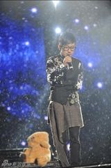 组图：中国好声音巡演南京站雨中精彩献唱