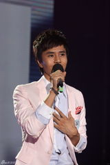 幻灯组图：快男300强突围赛第2场 农民诗人出局