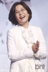 组图：李升基等助阵恩师李善姬发片激情献唱