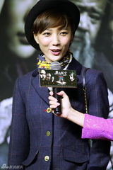 组图：《王的盛宴》首映 群星助阵首映红毯