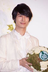 组图：严爵聊理想女友条件 失落未入围金曲奖