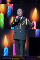 高清组图：双拥晚会 情景诗剧《心蕾绽放》