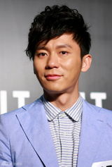 高清组图：李晨袁泉出席某新店开幕暨新品发布