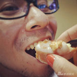 组图：日本单身汉“右手女友”喂食走红网络