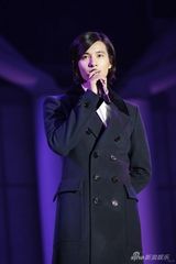 幻灯图：张东健李秉宪宋承宪元彬四大天王日本聚首