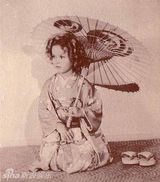 组图：秀兰邓波儿童星期可爱萌照似洋娃娃