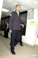 组图：阮经天教育局报到服役 被指为女友选“爽缺”