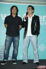 组图：李烈贴钱拍片直叫屈 出席影展没钱置装