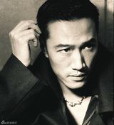 组图：朱刚日尧文艺写真 亦正亦邪破茧而出