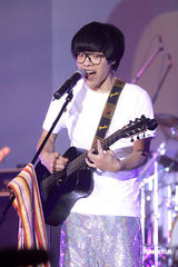 幻灯：卢广仲香港个唱尾场落幕 出席庆功宴兴奋难掩