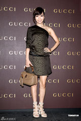 组图：侯佩岑早春洋装美艳登场 张钧宁演绎奢华