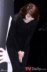 组图：赵权宣传《职场之神》 金惠秀就抄袭致歉