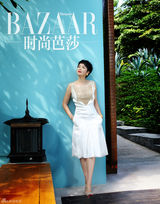 组图：蒋雯丽海岛风情写真 暖阳美景闲适自然