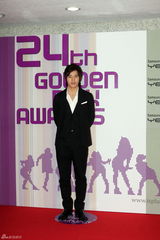 高清：SJ等亮相金唱片红毯 全慧彬李莞盛装助阵