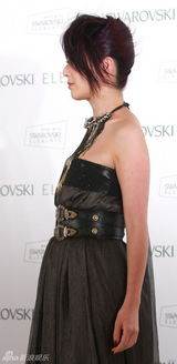 组图：杨千嬅刘璇在京出席商业活动 