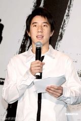 幻灯图：房祖名推首张专辑 谈女友需“国产”媳妇