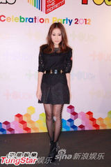 组图：香港女歌手陈僖仪车祸去世 昔日倩影回顾