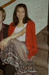 组图：翁美玲生前英国旧照曝光 与荷兰男友恩爱