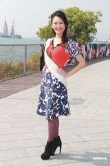 组图：候选中华小姐背景雄厚 徐少强之女曾志伟护航