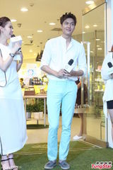 组图：韩星李敏镐上演神速变装 秀中文获赞许