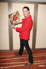 组图：东亚群星贺岁送祝福 任贤齐等拍摄贺年照