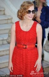 高清组图：电影《生命之树》发布会 皮特白衣翩翩