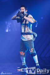 组图：SISTAR《MCountdown》夺冠 女团齐拼大腿