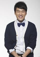 组图：王耀庆最新写真曝光大叔范儿卖萌