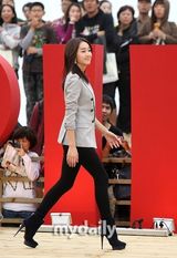 组图：《深夜的FM》釜山见观众 秀爱清新刘志泰帅酷