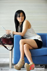 组图：苍井空挥毫泼墨赠李娜 为中网鼓劲加油