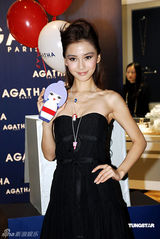 幻灯图集：香港靓模Angelababy露肩小洋装