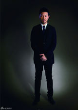 组图：沙溢杂志写真化身魅力先生