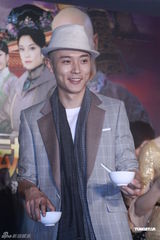 组图：《深宫谍影》首发 郑嘉颖亮相甘婷婷飙泪