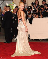 高清组图：纽约大都会庆典 史蒂芬妮夫妇秀恩爱