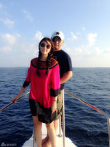 组图：张雨绮王全安畅游马代 择2周年纪念大婚