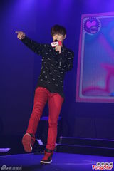 组图：电台演唱会众星上阵 杨丞琳压轴掀高潮