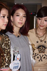 组图：李毓芬郭雪芙互捧拉票 宋米秦献厨艺