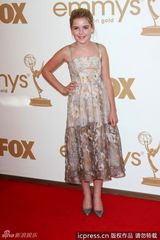 组图：艾美奖红毯 童星琪兰-席普卡甜美惹人爱