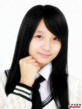 组图：许雅涵转型拍萌照青春洋溢