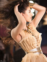 组图：赵柯裸色写真曝光 尽显女人妩媚性感