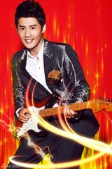 组图：张天其拍火爆红色系新年写真