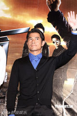 组图：郭富城拍打片保持身材 与舒淇默契如老夫老妻