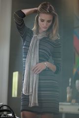 组图：变女郎罗茜-汉丁顿-惠特莉时尚秋装写真