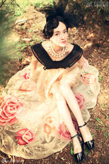 组图：于越化身森林精灵尽显妖娆身姿