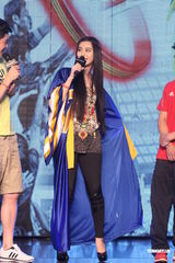 组图：范冰冰大呼我爱姚晨 为中国奥运健儿加油